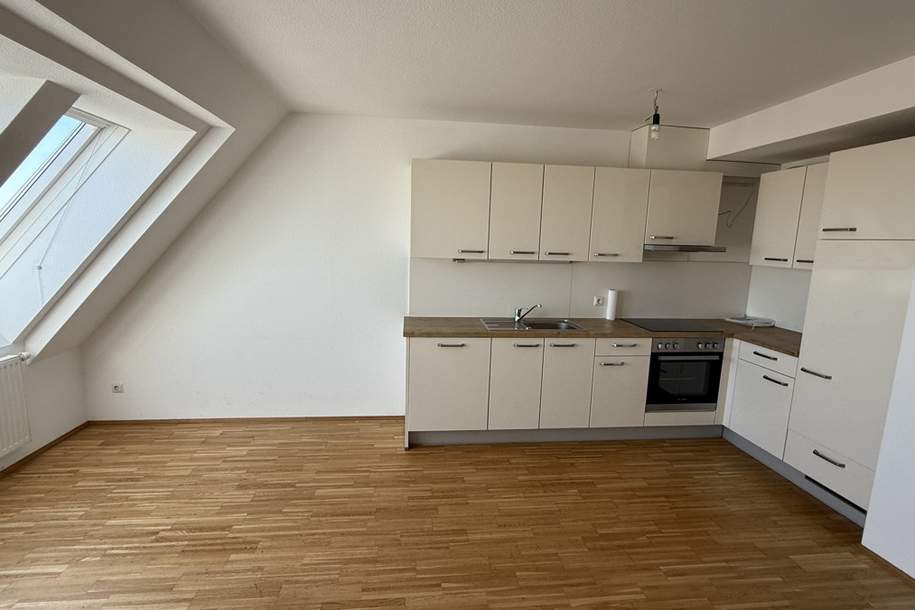 2-Zimmer DG-Traum! Anfragen nur per Mail - keine Anrufe! OpenHouse am 11.5. 14:00-14:20 Uhr, Wohnung-miete, 649,00,€, 1180 Wien 18., Währing