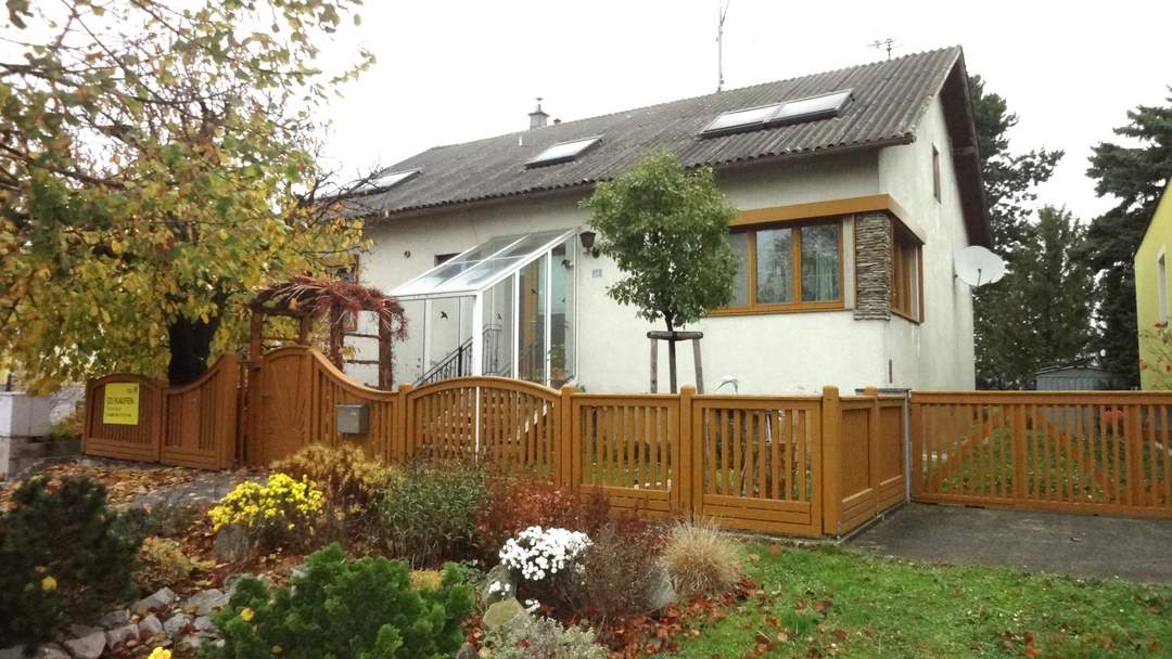 Großzügiges Einfamilienhaus mit großem Grundstück