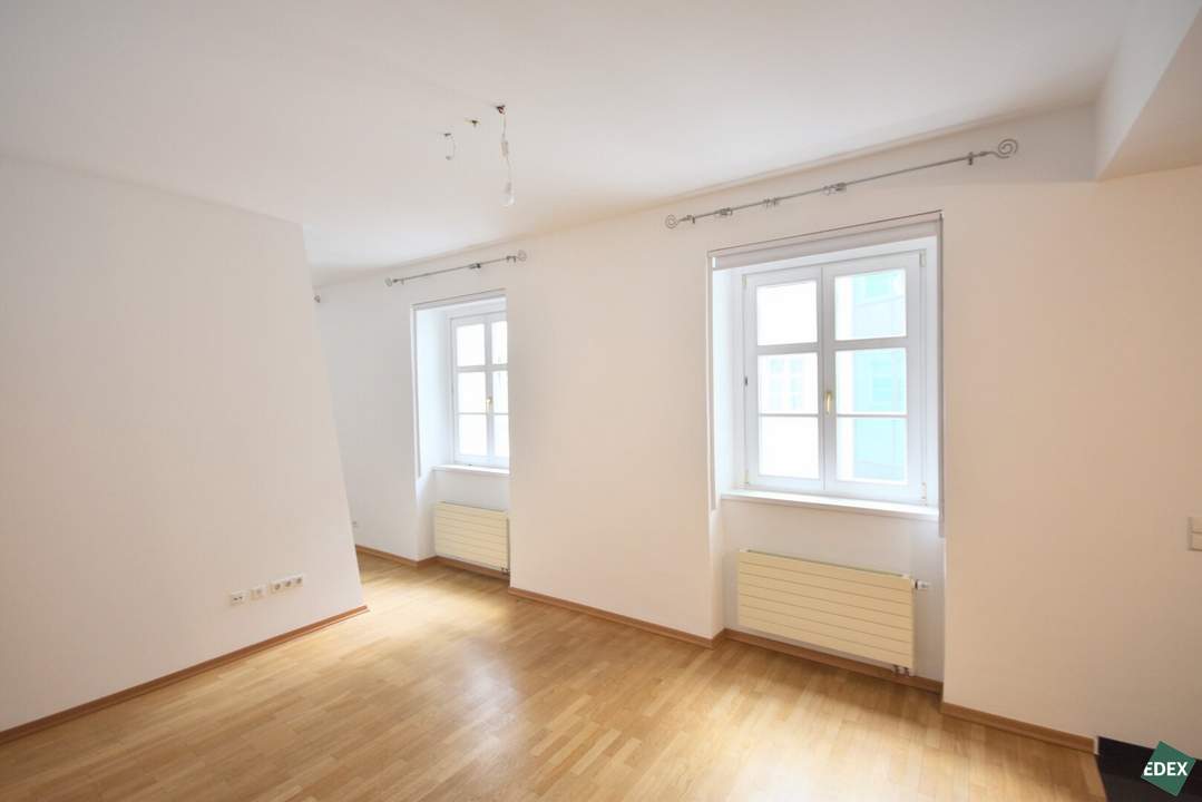 Direkt beim Stephansplatz: Schöner 1,5-Zimmer-Altbau in Ruhelage