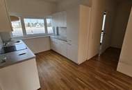 UNBEFRISTET! großzügige und sonnige 3-Zimmer-Wohnung mit großem Balkon und Küche!