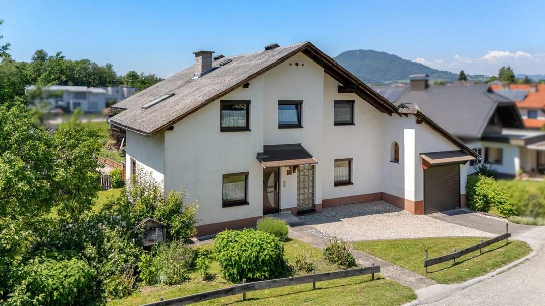 Ruhiges Wohnen mit Weitblick: Gepflegtes Haus mit zwei Wohneinheiten und sonnigem Garten in Maria Saal