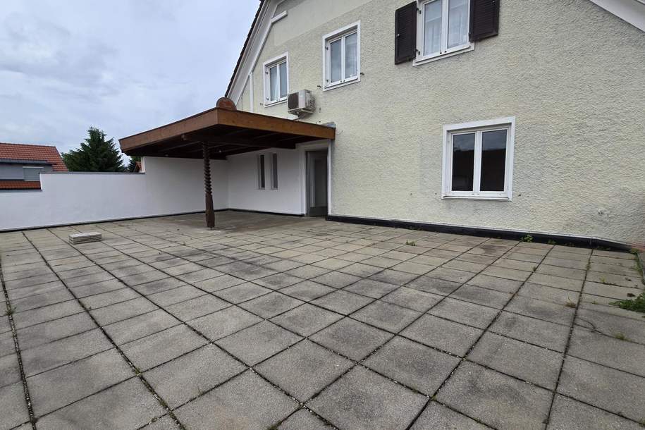 53 m³ 2 Zimmer Wohnung mit 84 m² Balkon und 27 m² Hobbyraum/Garage, Wohnung-miete, 785,00,€, 8430 Leibnitz