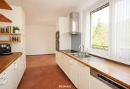 Großzügige Dachgeschosswohnung mit 3 Terrassen und Fernblick ins Grüne