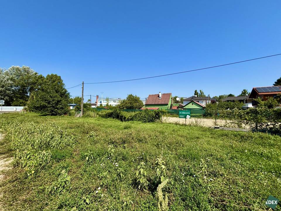 Baugrund in ruhiger Lage - teilbar in 3 attraktive Bauparzellen