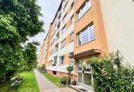 Helle Wohnung, generalsaniert mit neuer Küche, Bad, Elektrik etc,. in ruhiger Lage.