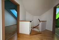 Helle Maisonettewohnung am Sackgassenende in Ruhelage mit Balkon samt Freisicht