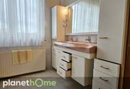 Eckgrundstück mit Familienhaus