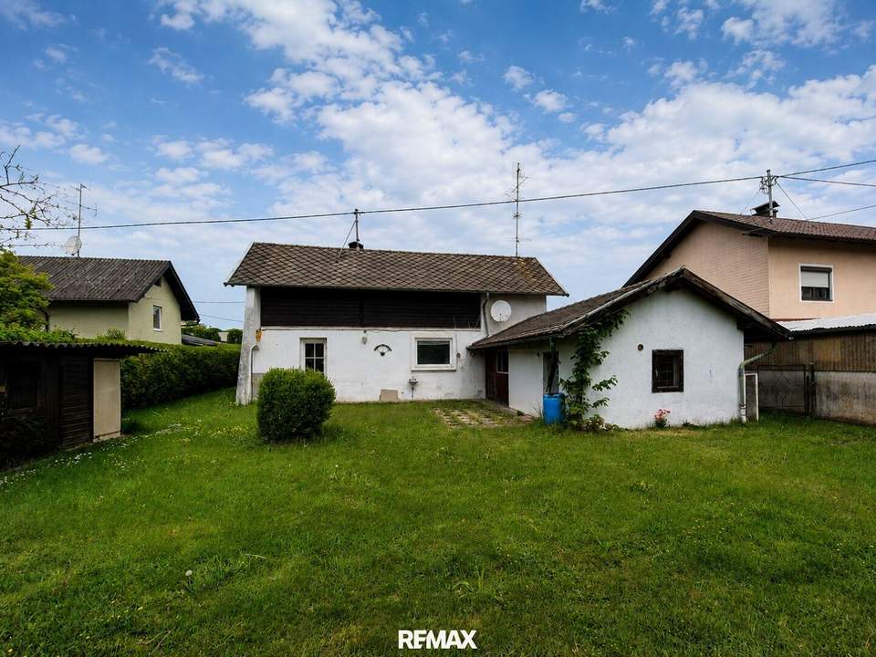 Bagger oder Bastler - Abrisshaus auf großem Grund