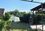 "die Badesaison genießen" Pachtgrund mit Bungalow mit großem Garten und Pool in der Feriensiedlung beim Badeteich Steinbrunn