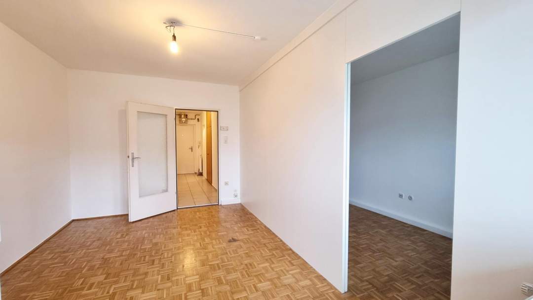 Wohnung mit verglaster Loggia nahe Zentrum