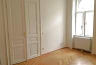 Altbauwohnung mit Charme und Charakter