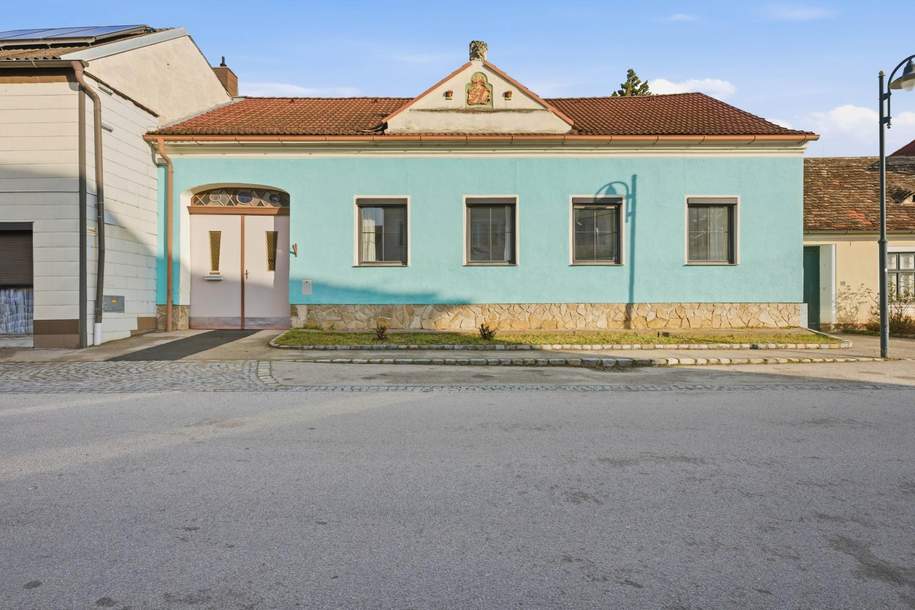 Herzstück der Weinviertler Baukunst aus der Jahrhundertwende: Bauernhof mit Nebengebäuden, Haus-kauf, 229.000,€, 2024 Hollabrunn