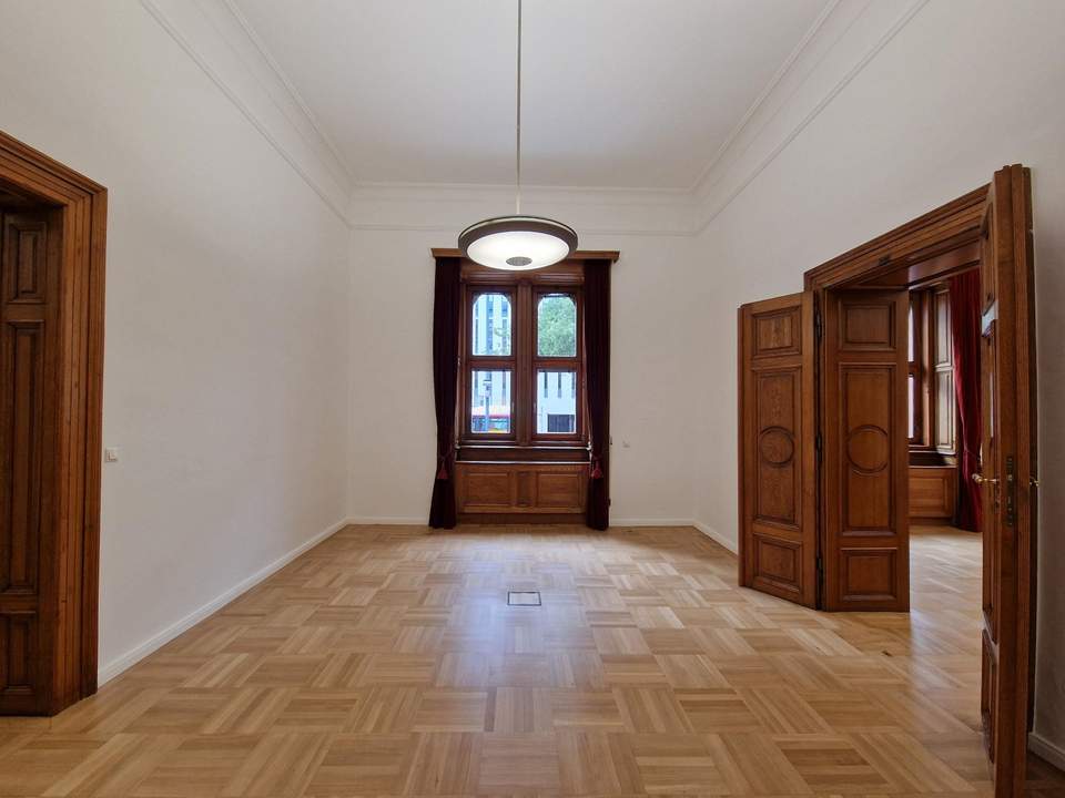 Stilvolles Altbau-Büro im alten Börse-Gebäude