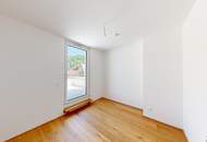 4-Zimmer-Dachgeschosswohnung mit großer Terrasse und Blick Richtung Weinhänge