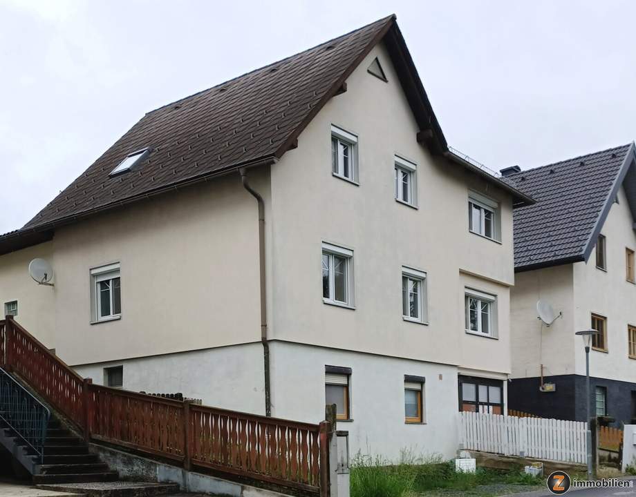 Krumbach: Schönes Einfamilienhaus mit Garten in sonniger Lage