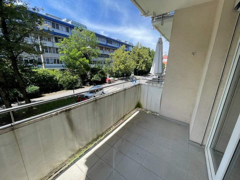 Graz-Geidorf: WG-taugliche, helle, gepflegte 2-Zimmerwohnung vis-à-vis ReSoWi-Zentrum