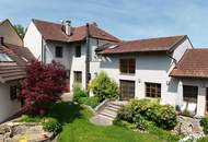 Ein Vierkanthof wie aus dem Bilderbuch – liebevoll renoviertes Wohnhaus und traumhafter Innenhof