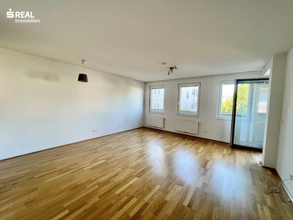2-Zimmer-Wohnung mit Loggia/Balkon und Garage