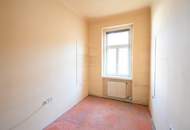 ++F22++ 4-Zimmer ALTBAUWohnung - viel Potenzial in einem fantastischem Haus
