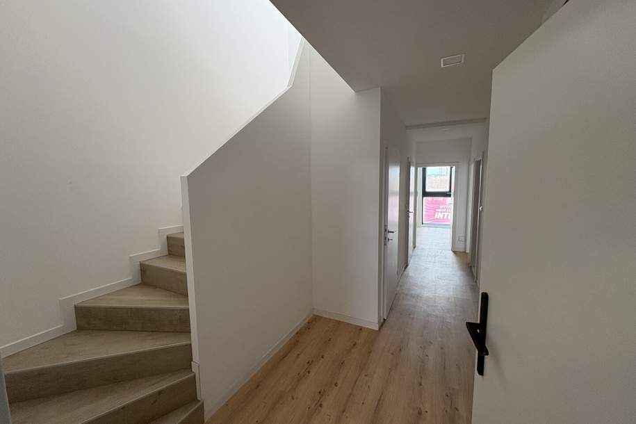 Exklusive Dachgeschosswohnung mit Terrasse am Neubaugürtel, Wohnung-miete, 2.100,00,€, 1070 Wien 7., Neubau