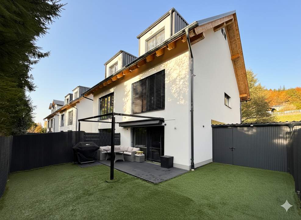 Neubau-Doppelhaushälfte Lengau | 6 Zimmer, Südgarten &amp; Carport | BJ 2023, modern &amp; energieeffizient