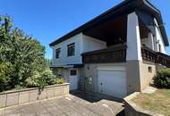 *ORTSRANDLAGE:* Wohnhaus mit sehr schönem, ebenen Garten und großzügigem Grundstück.