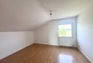 Dachgeschoßwohnung mit 200 m2 Garten