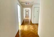 Repräsentative Bürofläche mit Balkon im historischen Palais Fanto zu mieten