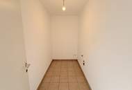 Gartenwohnung, drei Zimmer, neuwertig