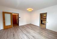 Charmante 1-Zimmer-Wohnung mit separater Küche und Blick auf den grünen Innenhof in Hollabrunn