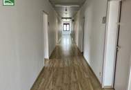 Büroflächen im Gewerbegebiet Strebersdorf. 1 gesamtes Stockwerk! 6 Parkplätze inkludiert!
