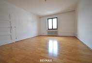 Sonnige 4-Zimmer-Wohnung mit Garten in TOP LAGE! Neuschönau!!