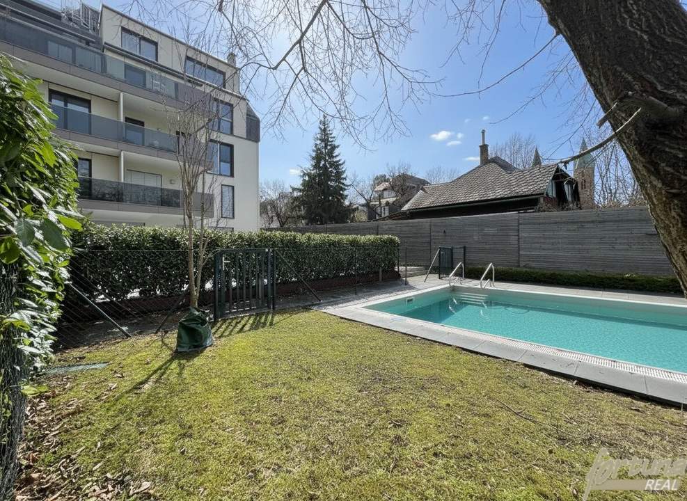 Exklusive 3-Zimmer-Neubauwohnung mit Balkon, Smart-Steuerung, Pool im Garten & Tiefgarage