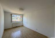 Sonnig. Modern. Ruhig. – 2 Zimmer Wohnung mit Loggia | ZELLMANN IMMOBILIEN