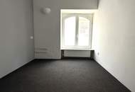 SPITTELBERG: Zentral begehbares Büro (viele Zimmer) mit Loggia! Garagenplätze bei Bedarf!