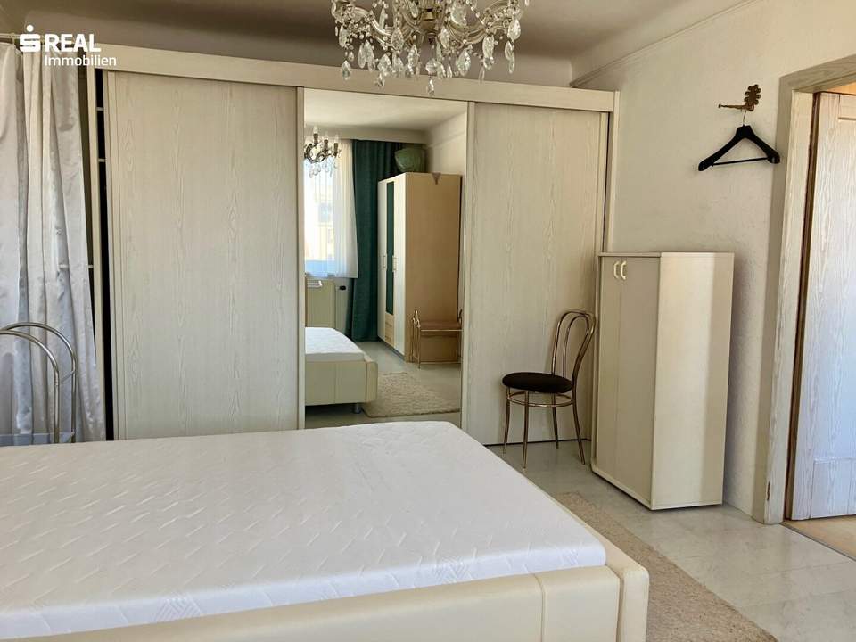 HELLE 2 ZIMMER Wohnung in RUHIGER Wohngegend - renovierungsbedürftig