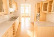 Sanierungsbedürftige Altbauwohnung mit Potenzial in Bestlage