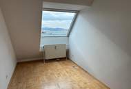 Geräumige 4-Zimmer-Dachgeschosswohnung!