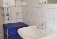 Das Leben genießen - direkt am Wasser! Badehaus mit Seezugang und Bootsanlegestelle!