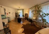 Wohnglück mit Garten & Pool – Charmante 5-Zimmer Wohnung in Ruhelage