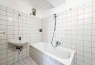 RUHELAGE NAHE JAKOMINIPLATZ | 2-Zimmer-Wohnung mit neuer Küche und Blick in den grünen Innenhof