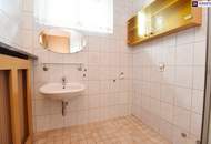 PLATZ zum WACHSEN – sanierungsbedürftiges Haus mit großem Garten und traumhaften Bäumen in Graz Liebenau! Bungalow mit Ausbaureserve!
