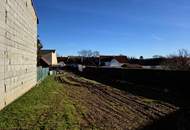 Ruhiges Baugrundstück im Ortszentrum von Guntersdorf mit kleinem Abbruchhaus!