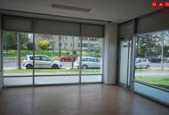 Geschäfts-/Büro-/Ordinationsfläche mit XL-Schaufenstern u. mit Umsatzpotential - 1A Preis-/Leistung, direkt neben dem (Vital-)Zentrum Muldenstraße!