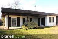 Direkt vom Garten in das kühlende Wasser eines Sees steigen!