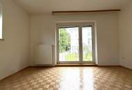 Ruhelage und Blick ins Grüne!!! Hübsche, großzügig geschnittene Neubauwohnung!!!