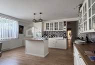 Großzügiges Lager mit Freifläche in Mönchhof, 3582m², teilrenoviert, 6 Stellplätze, €850.000