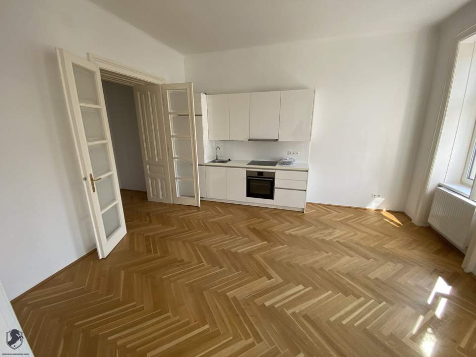 Zentral gelegene 2 Zimmer auf 51m² hochwertig saniert !