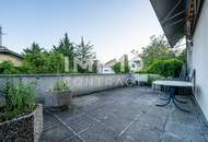 Zweifamilienhaus in schöner grüner Lage mit Swimming-Pool, Sauna.