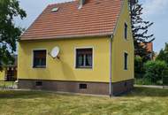 TOLLES WOHNHAUS IN GUTER, ZENTRALER LAGE MIT GARAGE, HERRLICHEM GARTEN UND NEBENGEBÄUDE